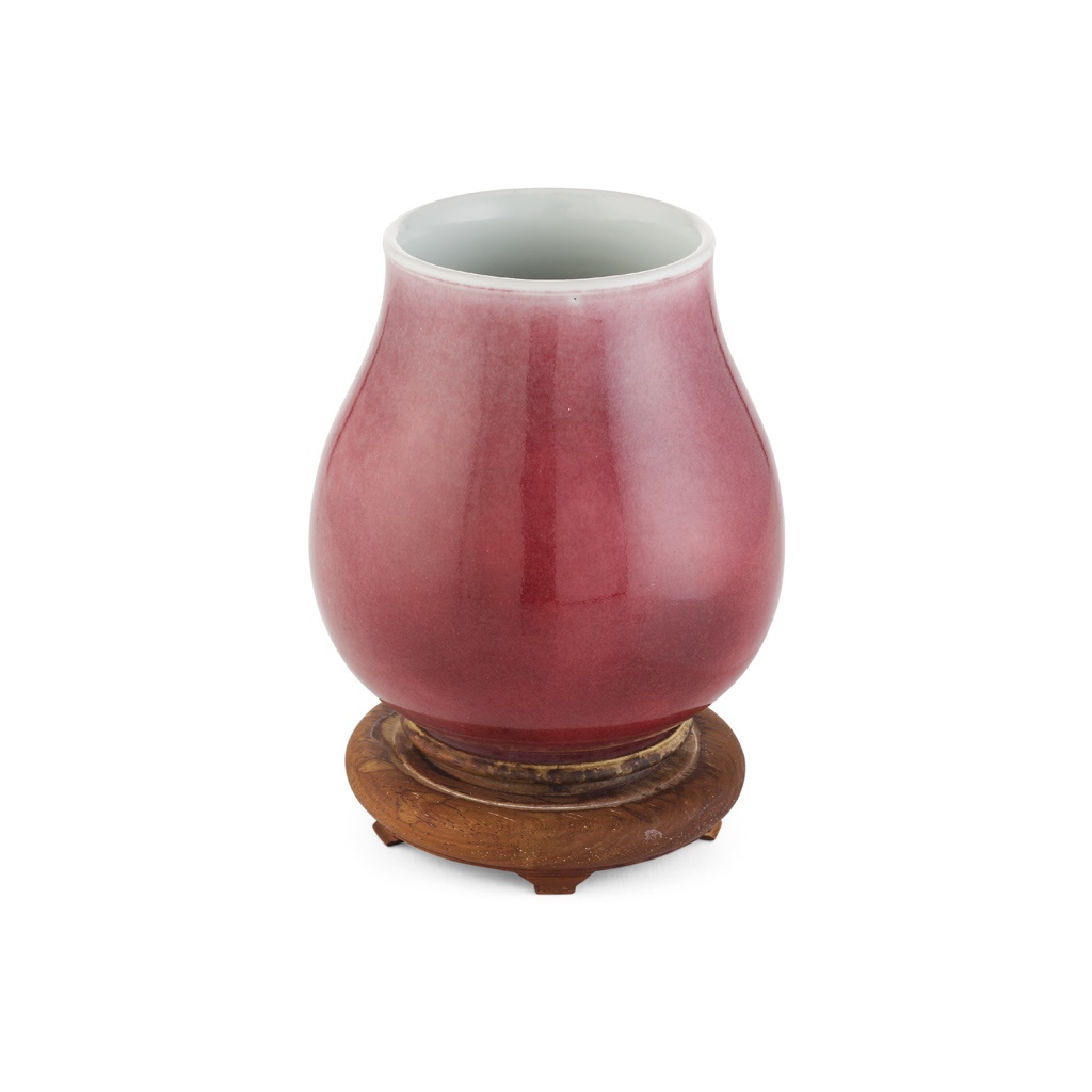 Lot 180 | Peach Bloom Vase