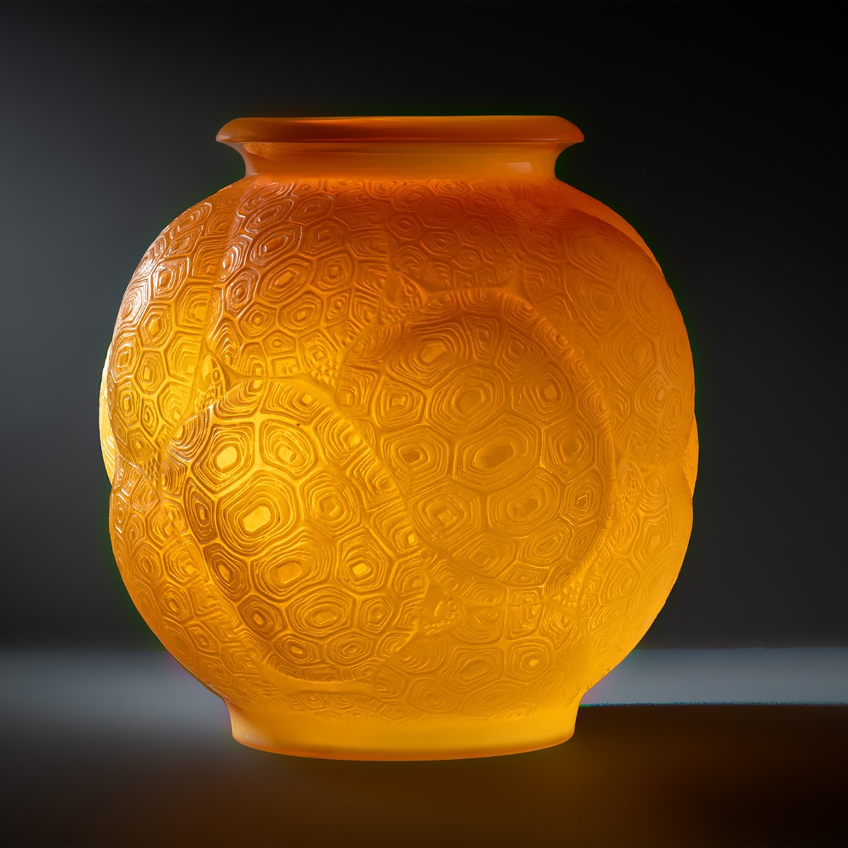 LOT 150 | RENÉ LALIQUE (FRENCH 1860-1945) | TORTUES VASE, NO. 966 | £30,000 - £50,000 + fees