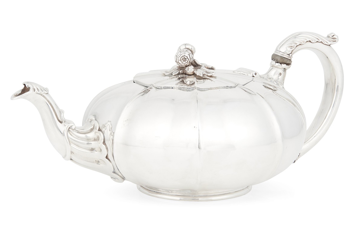 A William IV teapot Paul Storr, retailed by Storr & Mortimer, London 1832