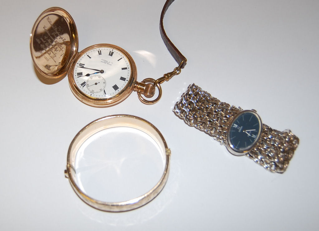 Lot 30 - OMEGA - a 1970's silver lady's De Ville wrist watch