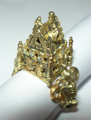 Lot 33 - An antique gold Jewish wedding ring