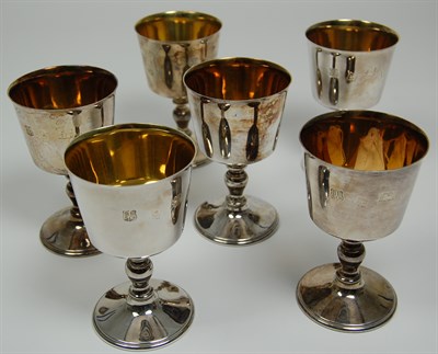 Lot 219 - A matched set of modern wine goblets