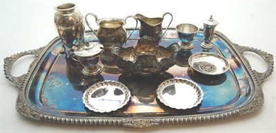 Lot 222 - A collection of items