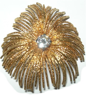 Lot 181 - ANDREW GRIMA - a 1960's 18ct gold diamond set brooch