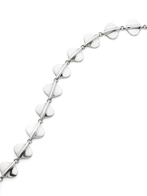 Lot 191 - GEORG JENSEN - a 1970's silver necklace