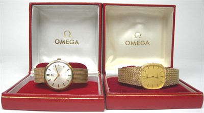 Lot 18 - OMEGA - a gentleman's 9ct gold wrist watch