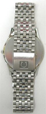 Lot 195 - OMEGA - a gentleman's Seamaster wrist watch