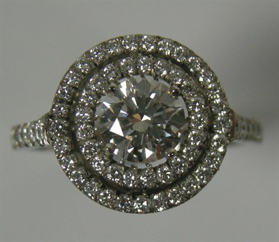 Lot 35 - An all diamond cluster ring