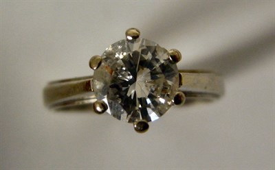 Lot 23 - A solitaire diamond ring