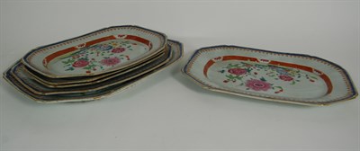Lot 47 - SET OF SIX GRADUATED CHINESE EXPORT FAMILLE ROSE ASHETS