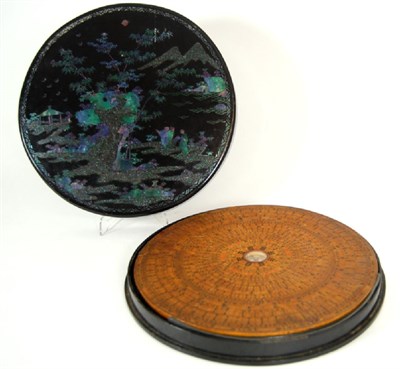 Lot 200 - CHINESE WOOD COMPASS IN A FITTED LAC BURGUATE BOX