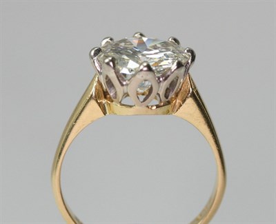 Lot 63 - A large diamond single-stone ring