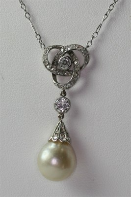 Lot 191 - A pearl and diamond set necklace