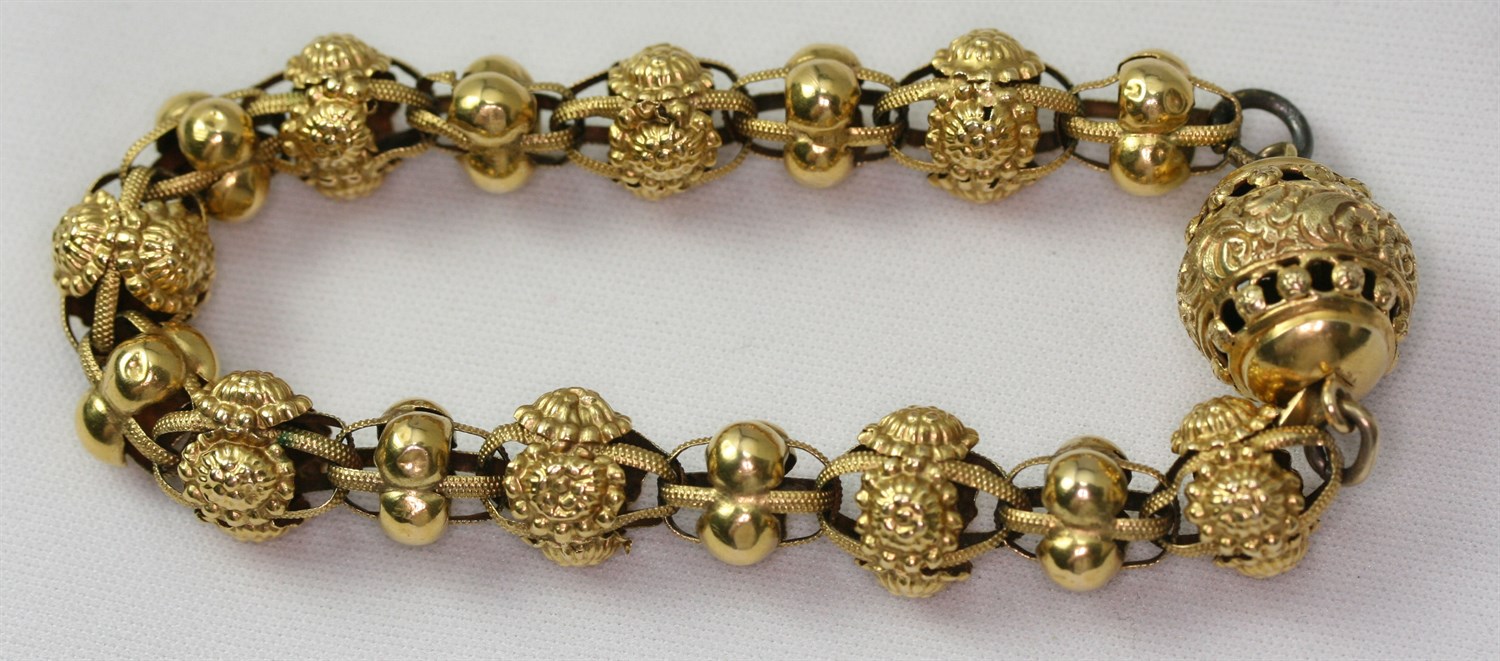 Lot 97 - A 19th century bracelet