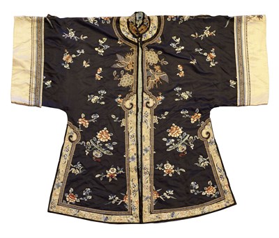 Lot 64 - CHINESE EMBROIDERED SILK ROBE
