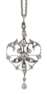 Lot 51 - An Edwardian diamond set necklace