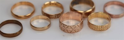 Lot 448 - A group of gold wedding bands