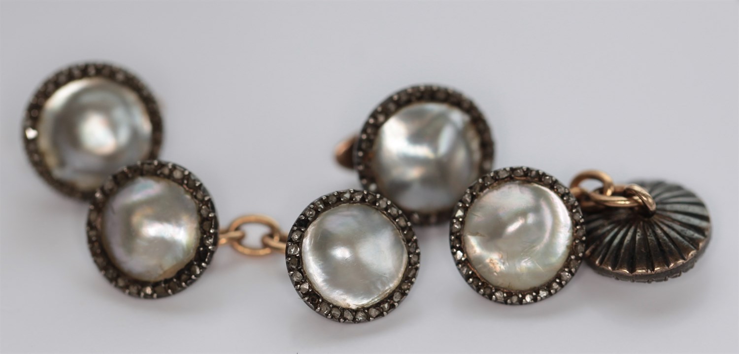 Lot 87 - A gentleman's rose cut diamond and blister pearl set suite