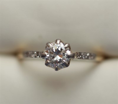 Lot 193 - An 18ct gold and platinum mounted diamond single-stone ring