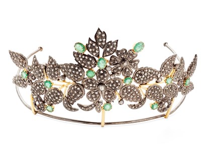 Lot 414 - A late 19th century  emerald and diamond set tiara