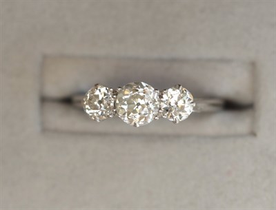 Lot 172 - A diamond set three-stone ring
