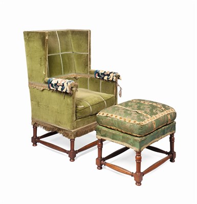 Lot 44 - VICTORIAN FOUR PIECE WILLIAM AND MARY STYLE SUITE