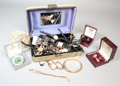 Lot 53 - A collection of jewellery