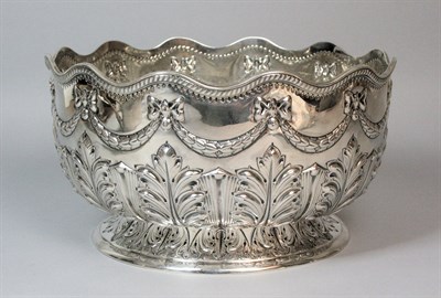 Lot 291 - A late Victorian punch bowl