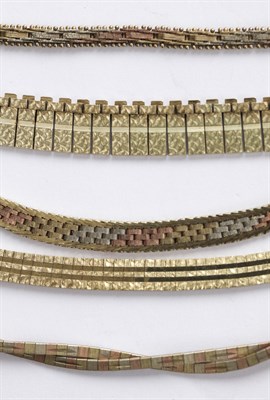 Lot 79 - A 9ct gold fancy link necklace