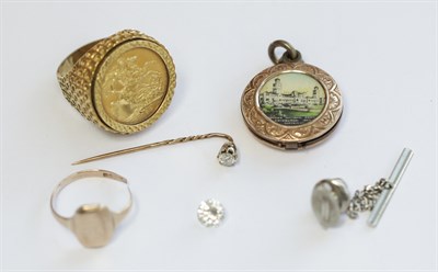 Lot 128 - A collection of items