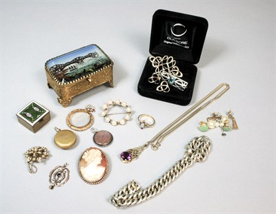 Lot 130 - A collection of gem set jewellery