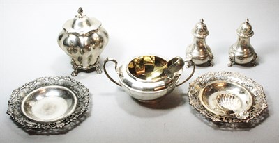 Lot 274 - A collection of silver items