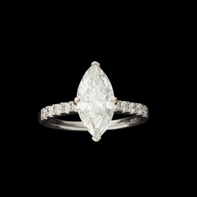 Lot 23 - A marquise cut diamond set ring