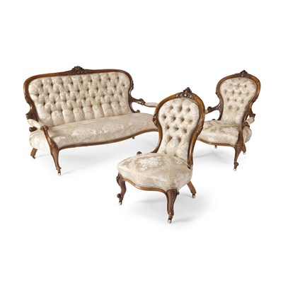Lot 99 - A VICTORIAN WALNUT AND UPHOLSTERED THREE PIECE PARLOUR SUITE