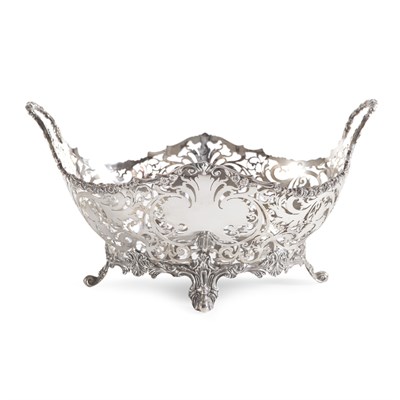 Lot 66 - A GEORGE V RETICULATED SILVER BASKET