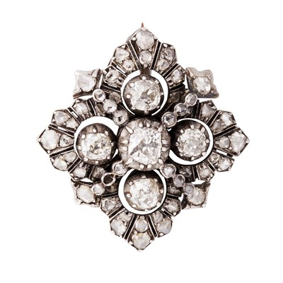 Lot 13 - A late 19th century diamond set brooch