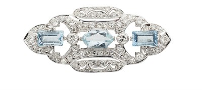 Lot 164 - An aquamarine and diamond set brooch