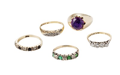 Lot 234 - A collection of gem set rings
