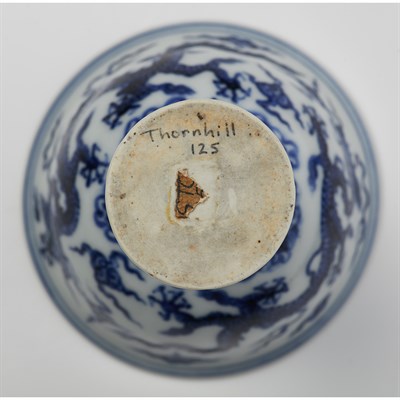 Lot 84 - HIGHLY IMPORTANT BLUE AND WHITE 'DRAGON' STEM CUP