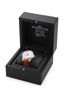 Lot 62 - FORTIS - A gentleman's titanium cased automatic wrist watch