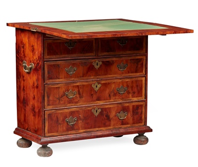 Lot 65 - GEORGE I YEW CROSSBANDED BACHELOR'S CHEST OF DRAWERS