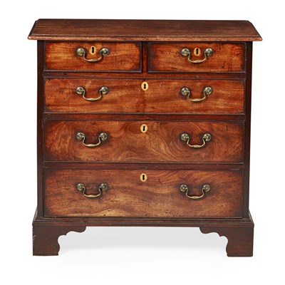 Lot 55 - SMALL GEORGE III MAHOGANY CHEST OF DRAWERS