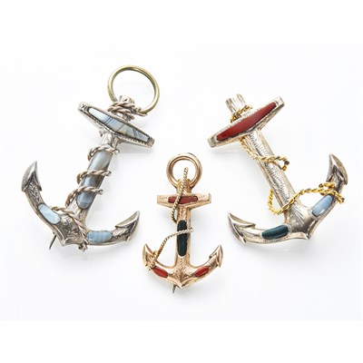 Lot 72 - A collection of three 'anchor' brooches