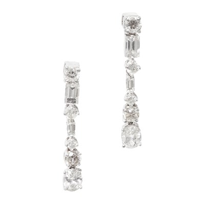 Lot 40 - A pair of pendant diamond earrings
