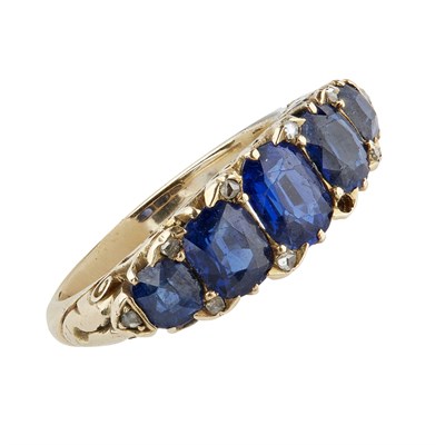 Lot 59 - A late Victorian sapphire set ring
