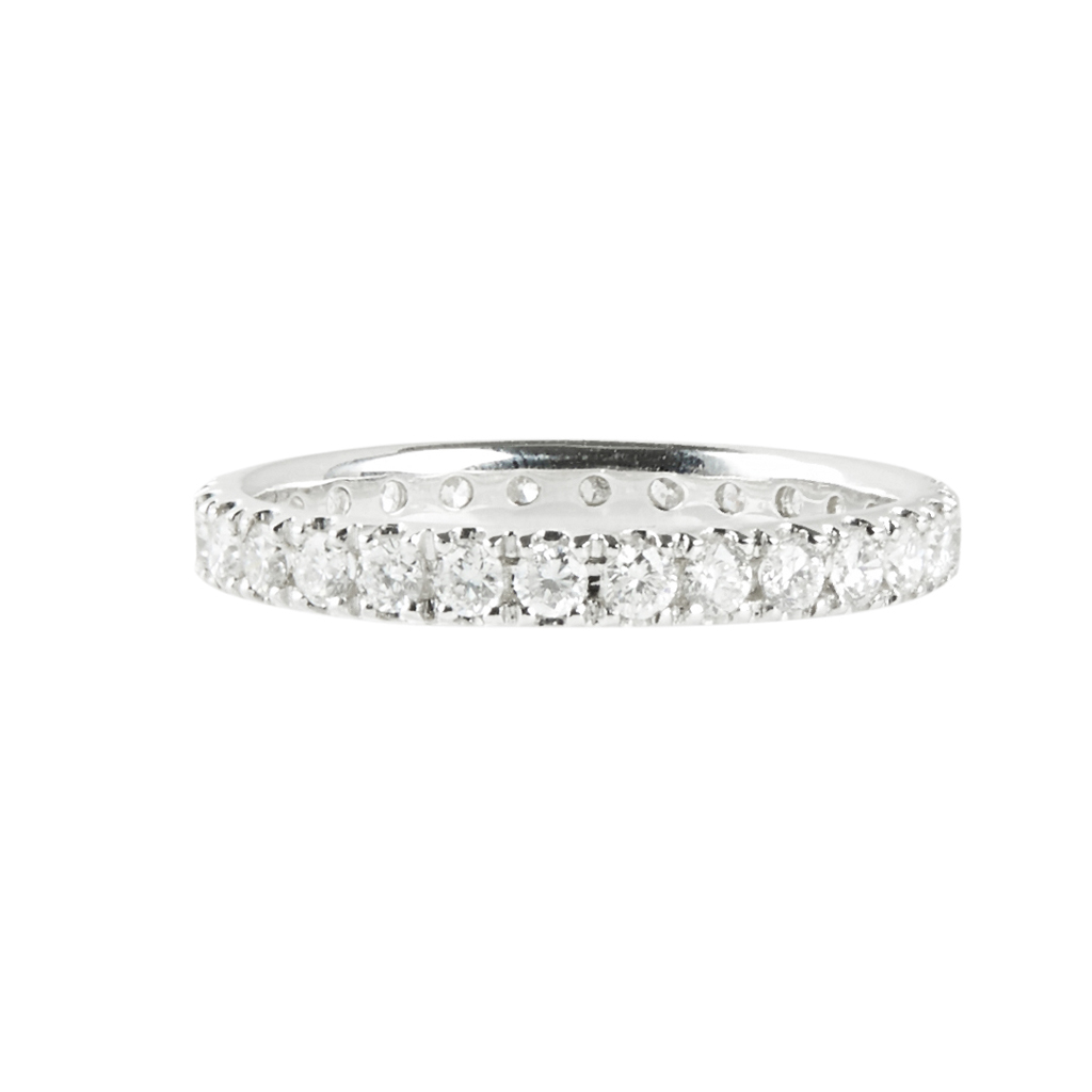Lot 118 - A diamond set eternity ring