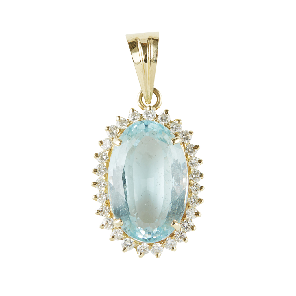 Lot 111 - An aquamarine and diamond set cluster pendant