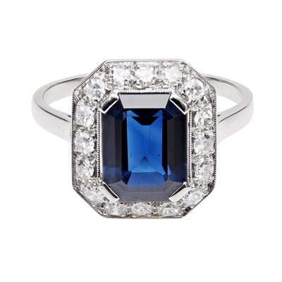Lot 227 - An Art Deco style sapphire and diamond set ring
