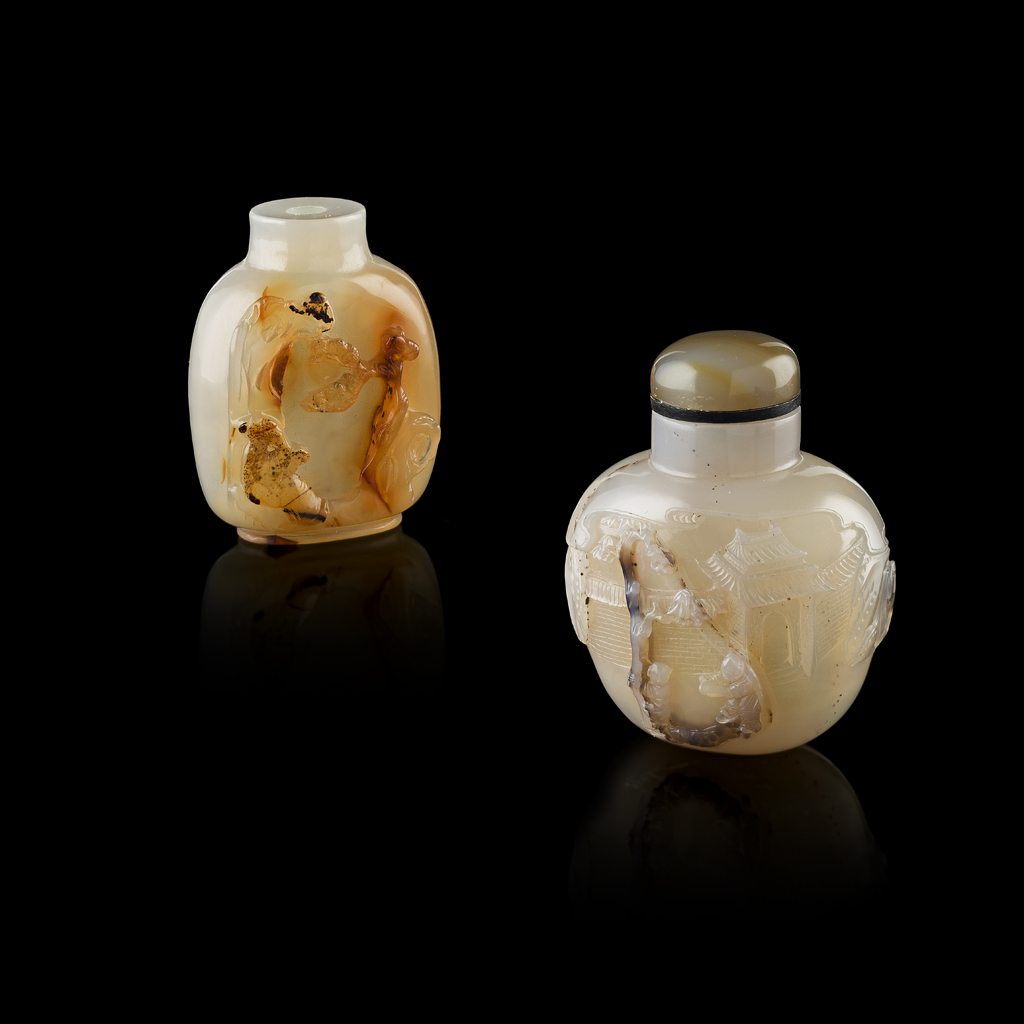 Lot 187 - TWO AGATE SNUFF BOTTLES