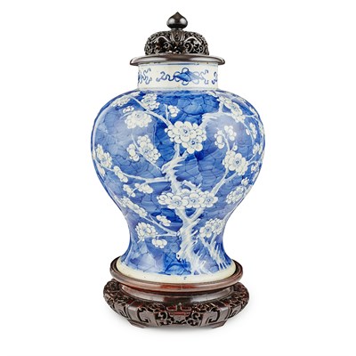 Lot 199 - BLUE AND WHITE 'CRACKED ICE AND PRUNUS' BALUSTER JAR